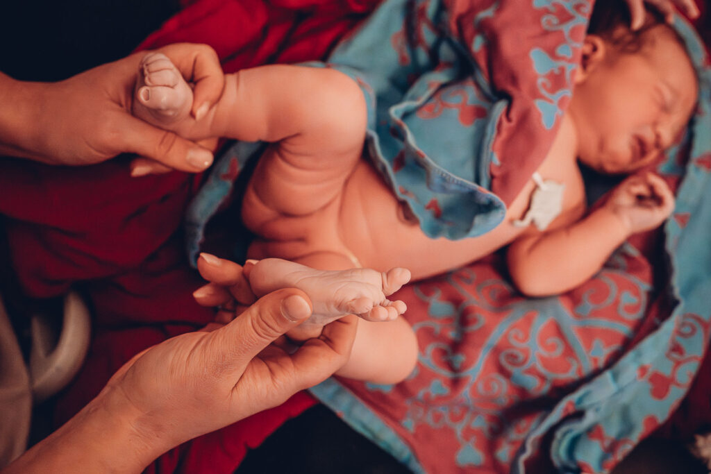 Geburtsfotografie Saarland – emotionale Momente nach der Hausgeburt