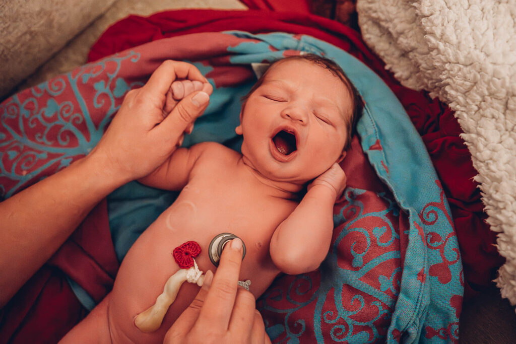 Geburtsfotografie Saarland – emotionale Momente nach der Hausgeburt