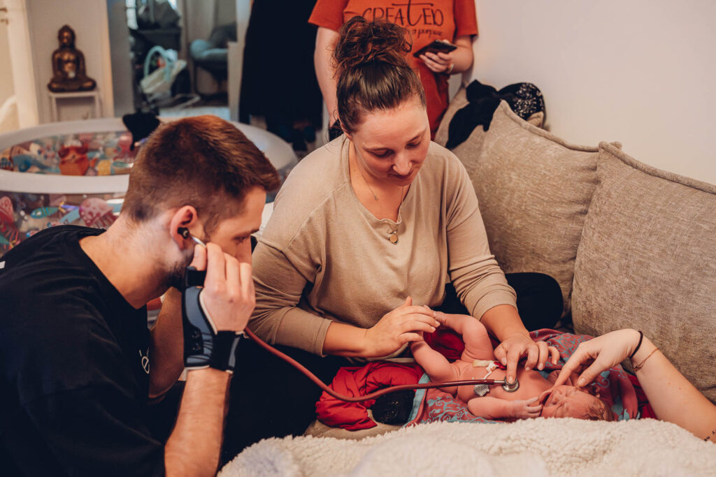 Geburtsfotografie Saarland – emotionale Momente nach der Hausgeburt